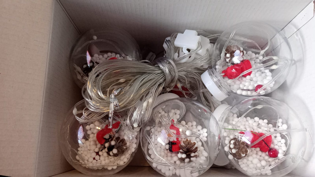 🎄LUCES LED NAVIDEÑAS CON ESFERAS DECORATIVAS  ✨ Crea un ambiente mágico y acogedor en tu hogar
